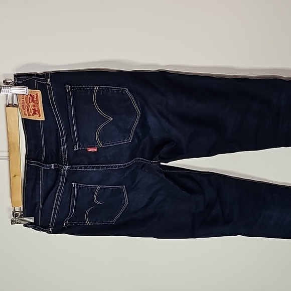 Levi's 711 dark wash 27x32 skinny jeans - Picture 4 of 8